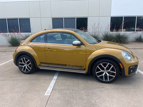 Used 2016 Volkswagen Beetle 1.8T Dune FWD image 11