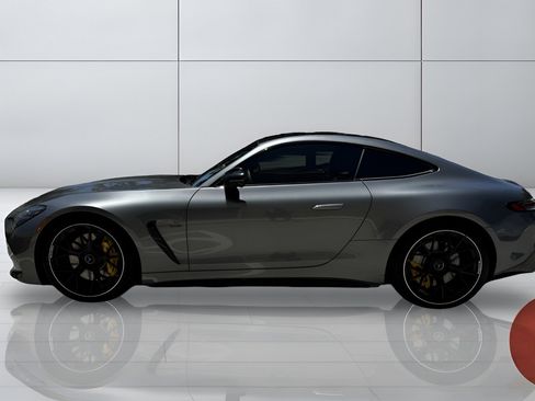 Used 2024 Mercedes-Benz AMG GT 55 image 3
