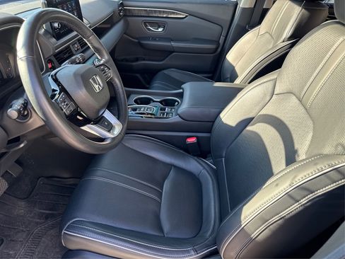 Used 2024 Honda Pilot Elite image 11