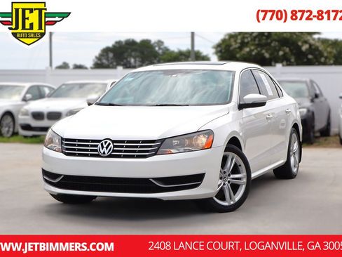 Used 2015 Volkswagen Passat TDI SE FWD image 1