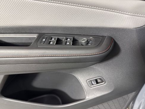 Used 2024 Volkswagen Atlas Peak Edition SEL image 26