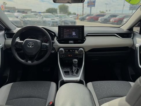 Used 2019 Toyota RAV4 XLE image 2