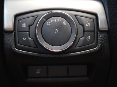 Used 2018 Ford Explorer XLT w/ Equipment Group 201A image 14