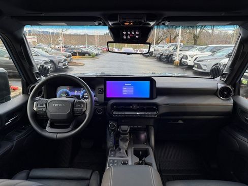 Used 2024 Toyota Land Cruiser image 12