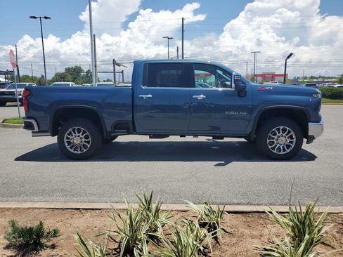 New 2026 Chevrolet Silverado 3500 LTZ w/ LTZ Premium Package AWD/4WD image 27