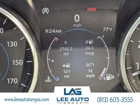 Used 2018 Jaguar F-PACE Prestige image 25