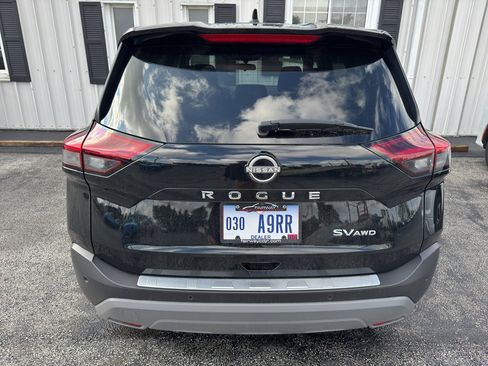 Used 2023 Nissan Rogue SV AWD/4WD image 3