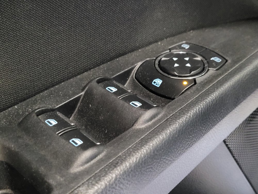 Used 2019 Ford Fusion SE FWD image 27