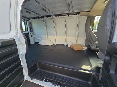 New 2025 GMC Savana 2500 w/ Chrome Appearance Package RWD image 24