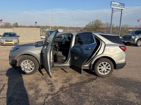 Used 2024 Chevrolet Equinox LT image 4