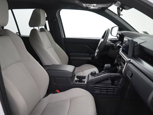 Used 2025 Toyota 4Runner SR5 image 10