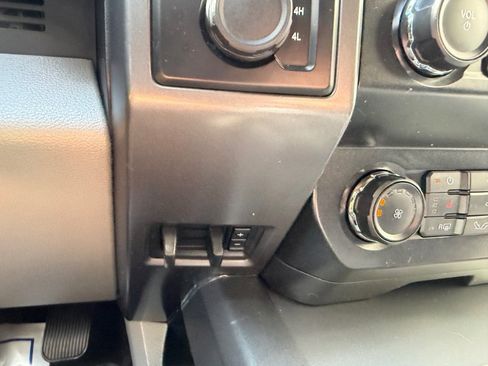 Used 2019 Ford F150 XLT w/ Equipment Group 302A Luxury AWD/4WD image 7