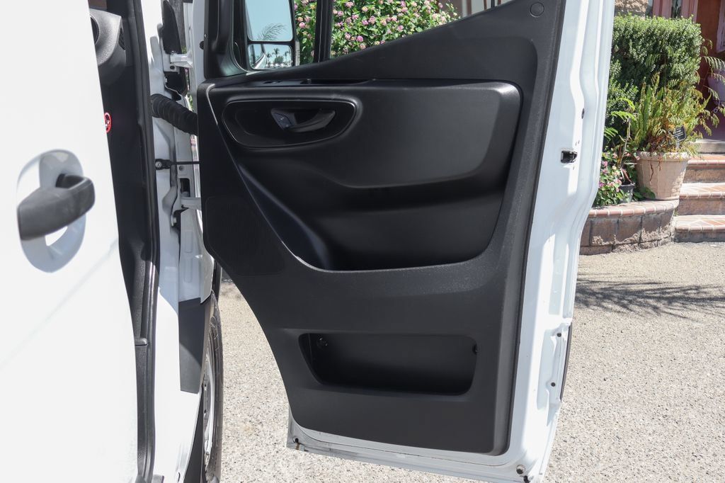 Used 2025 Mercedes-Benz Sprinter 2500 image 37