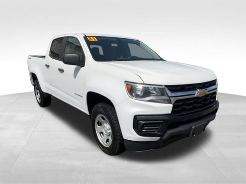 Used 2021 Chevrolet Colorado W/T w/ WT Convenience Package AWD/4WD image 2