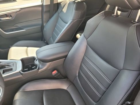 Used 2023 Toyota RAV4 XLE Premium FWD image 11