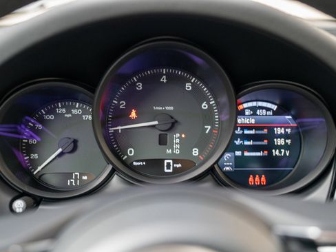 New 2026 Porsche Macan image 14