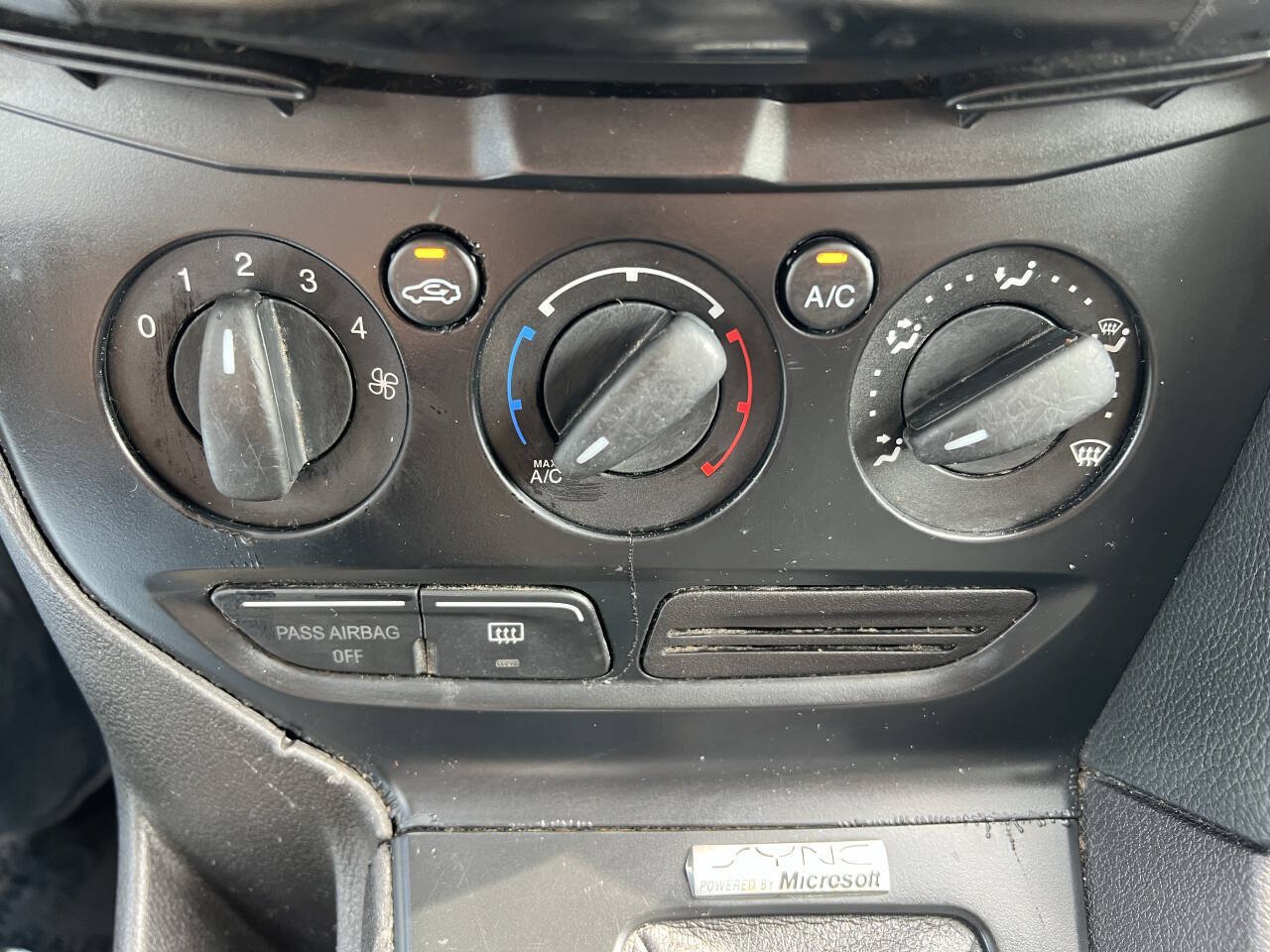 Used 2014 Ford Focus S FWD image 18
