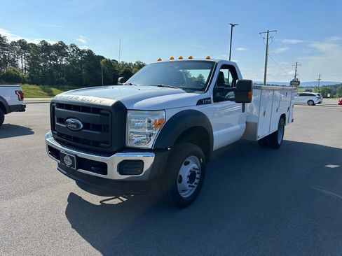 Used 2016 Ford F450 XL w/ Power Equipment Group image 2