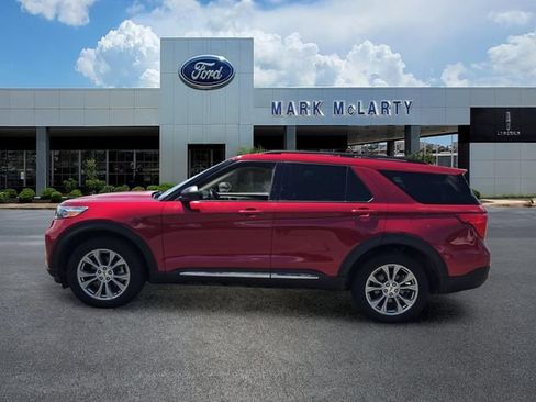 Used 2022 Ford Explorer XLT w/ Equipment Group 202A AWD/4WD image 2