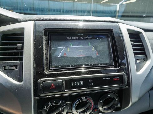 Used 2012 Toyota Tacoma PreRunner w/ TRD Off-Road Pkg RWD image 23