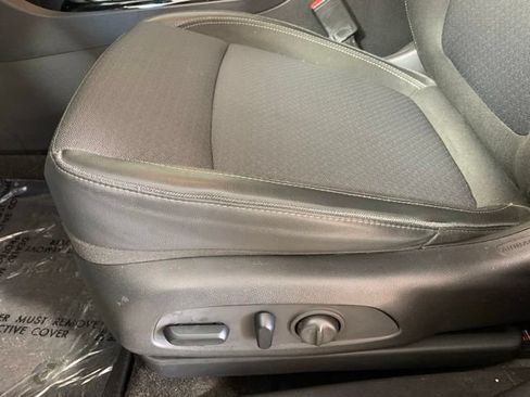 Used 2021 Buick Encore GX Select AWD/4WD image 5