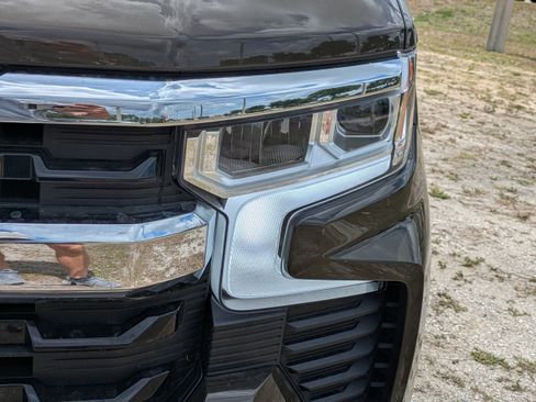 Used 2023 Chevrolet Silverado 1500 LT AWD/4WD image 10