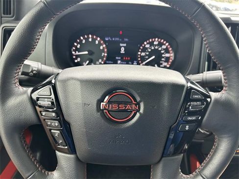 Used 2025 Nissan Frontier PRO-4X image 29