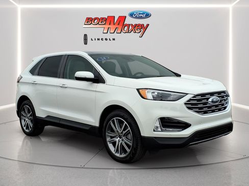 Used 2024 Ford Edge Titanium image 3