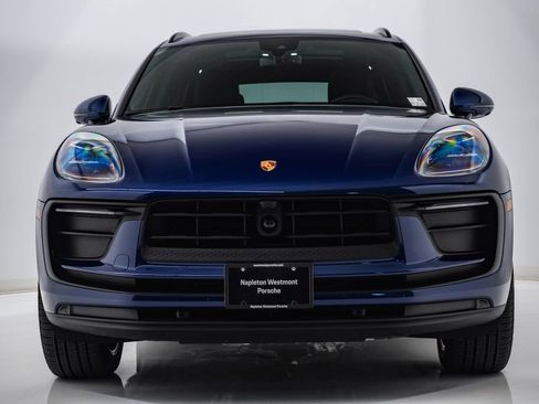 Certified 2026 Porsche Macan AWD/4WD image 6