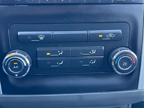 Used 2016 Nissan Frontier SV image 29