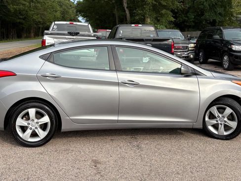 Used 2012 Hyundai Elantra GLS w/ Preferred Pkg 3 FWD image 8