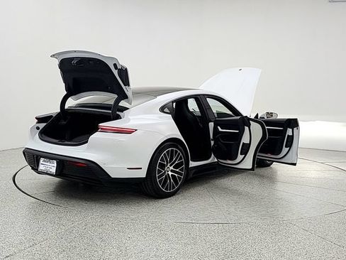 Used 2022 Porsche Taycan RWD image 11