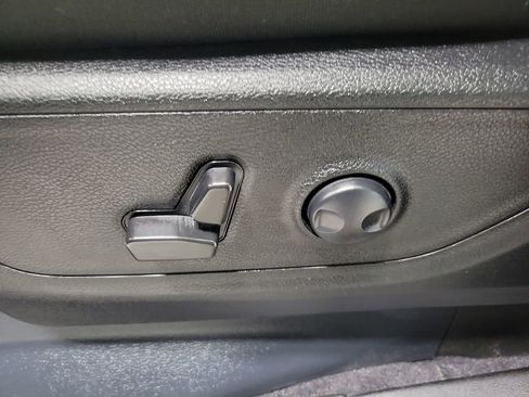 Used 2025 RAM 1500 Big Horn image 28