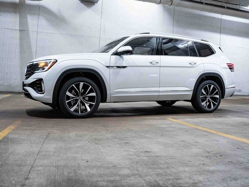 New 2026 Volkswagen Atlas SEL Premium R-Line AWD/4WD image 3