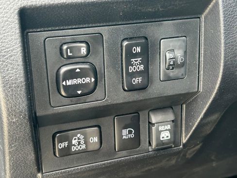 Used 2021 Toyota Tundra SR5 RWD image 25