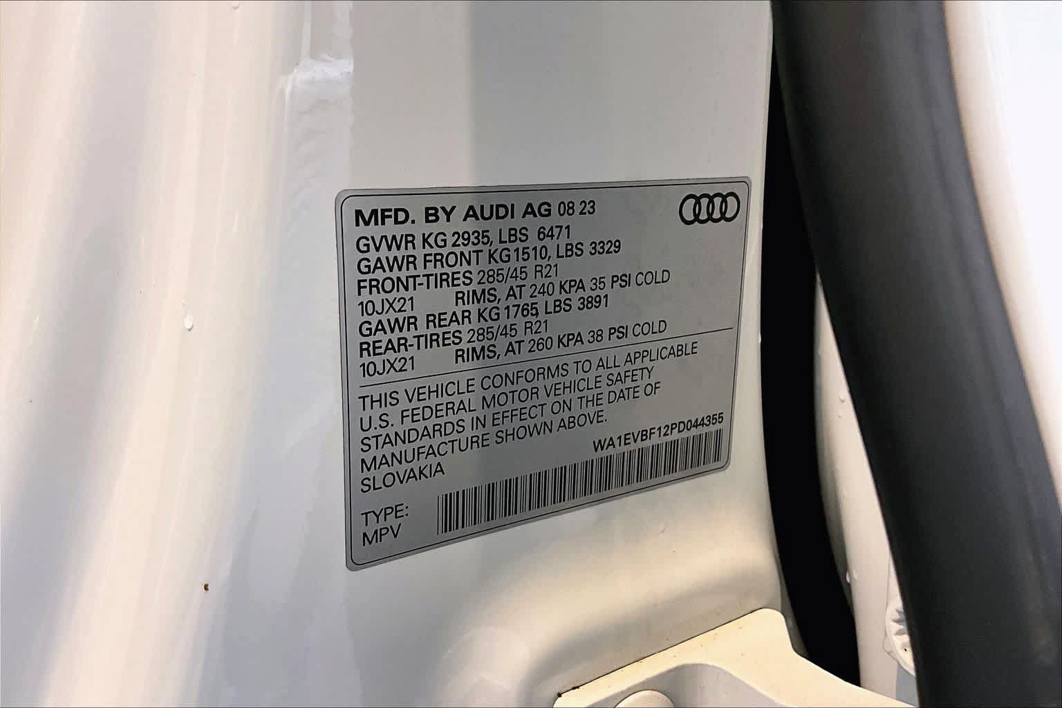 Used 2023 Audi Q8 Premium Plus AWD/4WD image 33