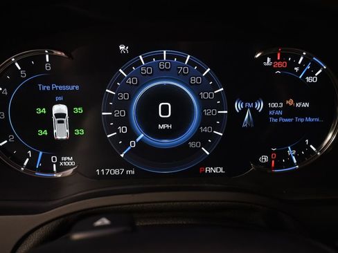 Used 2017 Cadillac Escalade ESV Platinum image 28