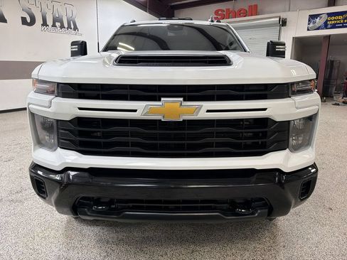 Used 2024 Chevrolet Silverado 2500 Custom w/ Custom Value Package AWD/4WD image 12