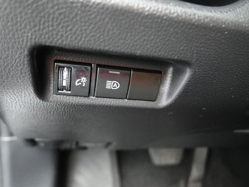 Used 2025 Toyota RAV4 XLE image 12