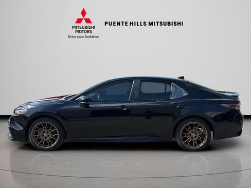 Used 2024 Toyota Camry SE FWD image 6