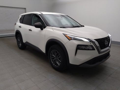 Used 2023 Nissan Rogue S FWD image 13