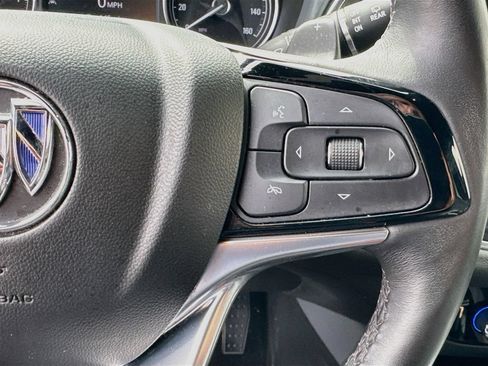 Used 2023 Buick Enclave Essence AWD/4WD image 13
