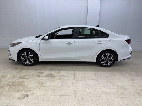 Used 2021 Kia Forte LXS FWD image 2