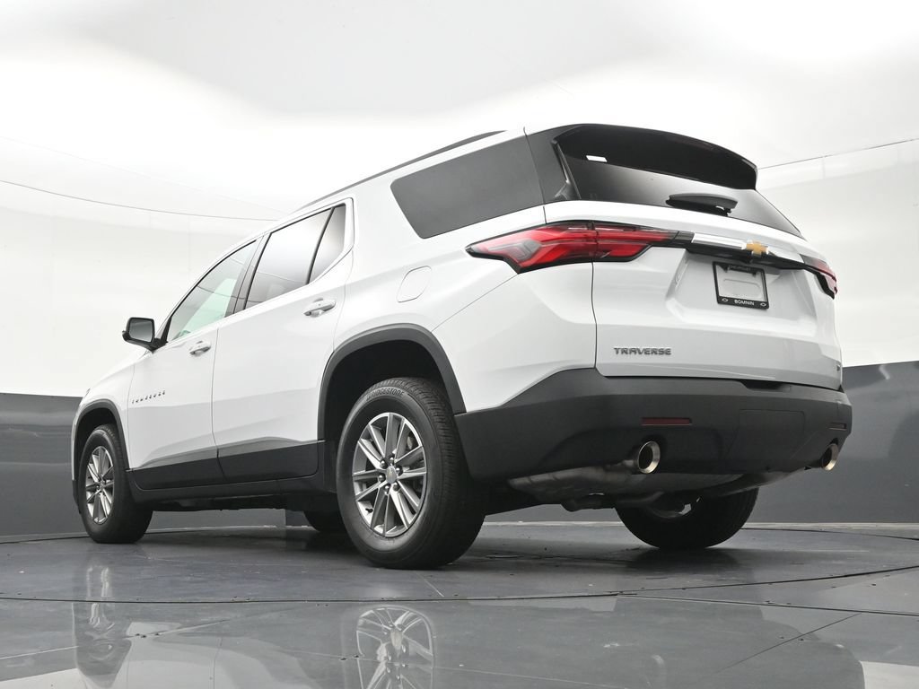Used 2023 Chevrolet Traverse LT FWD image 26