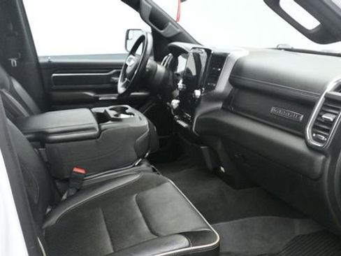 Used 2024 RAM 1500 Laramie AWD/4WD image 10