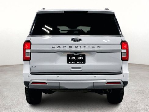 Used 2023 Ford Expedition XLT image 6