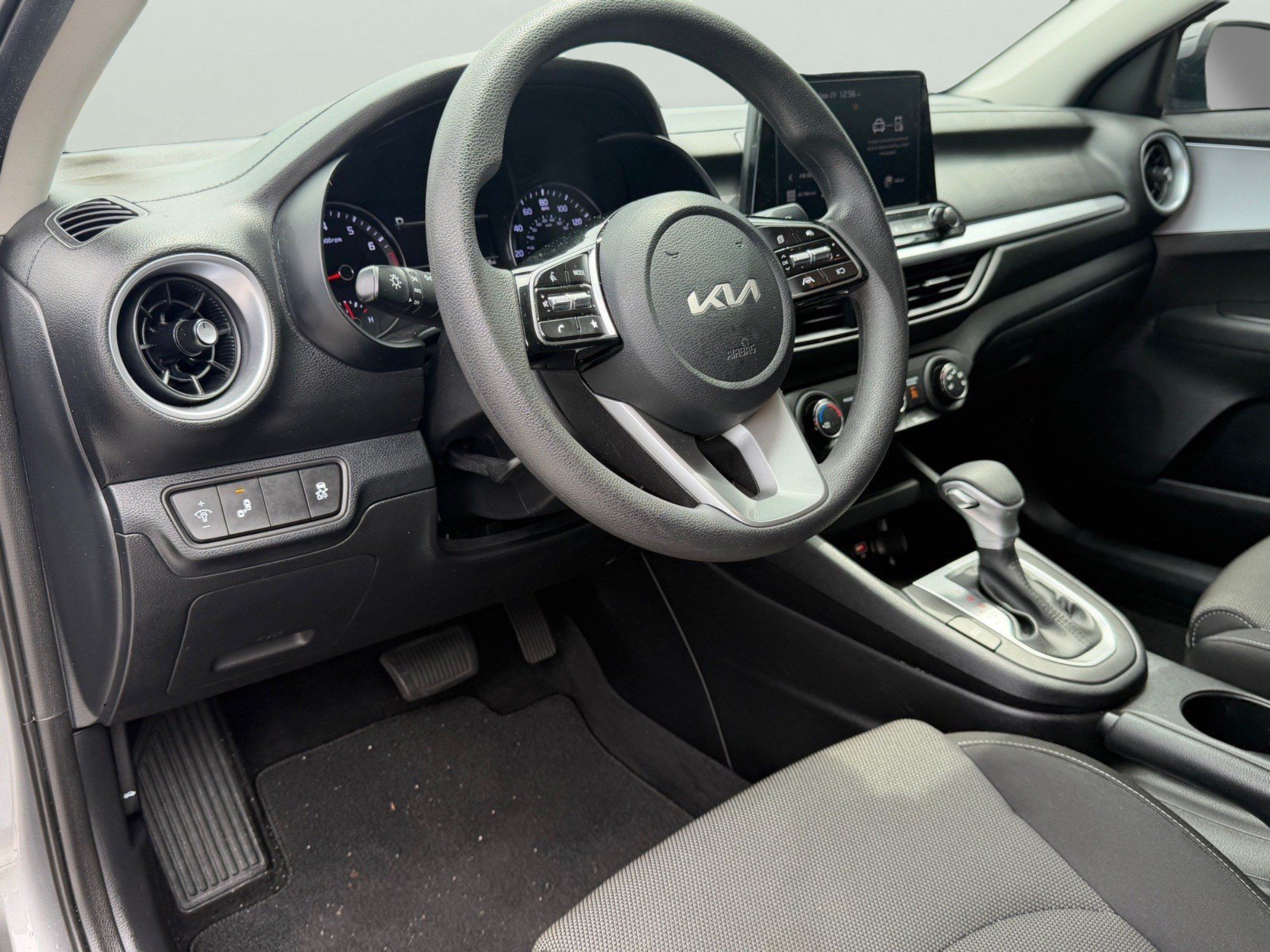 Certified 2024 Kia Forte LXS w/ LXS Technology Package FWD image 24