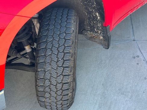 Used 2025 Chevrolet Silverado 1500 LT image 9