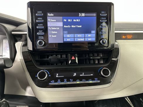 Used 2020 Toyota Corolla L image 25