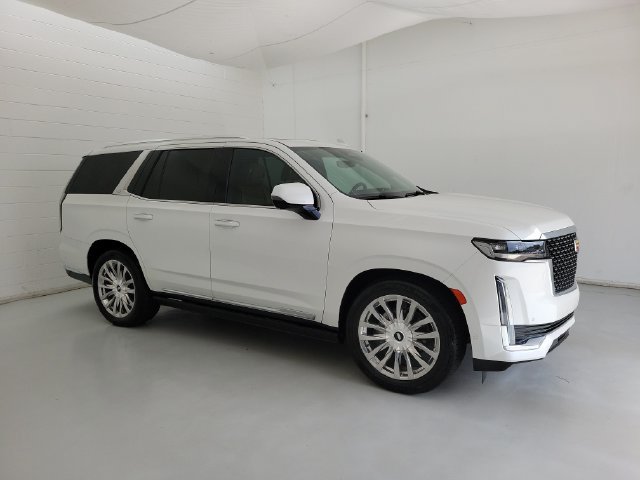 Used 2022 Cadillac Escalade Premium Luxury w/ Performance Package AWD/4WD image 4